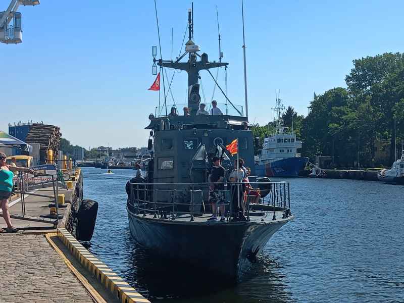 Kolobrzeg  rejsc kutrem torpedowym   045