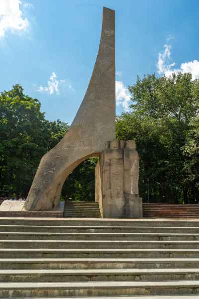 kolobrzeg pomnik zaslubin z morzem
